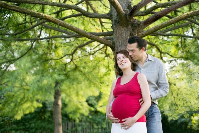 Séance photo de grossesse en couple à Asnières sur Seine
