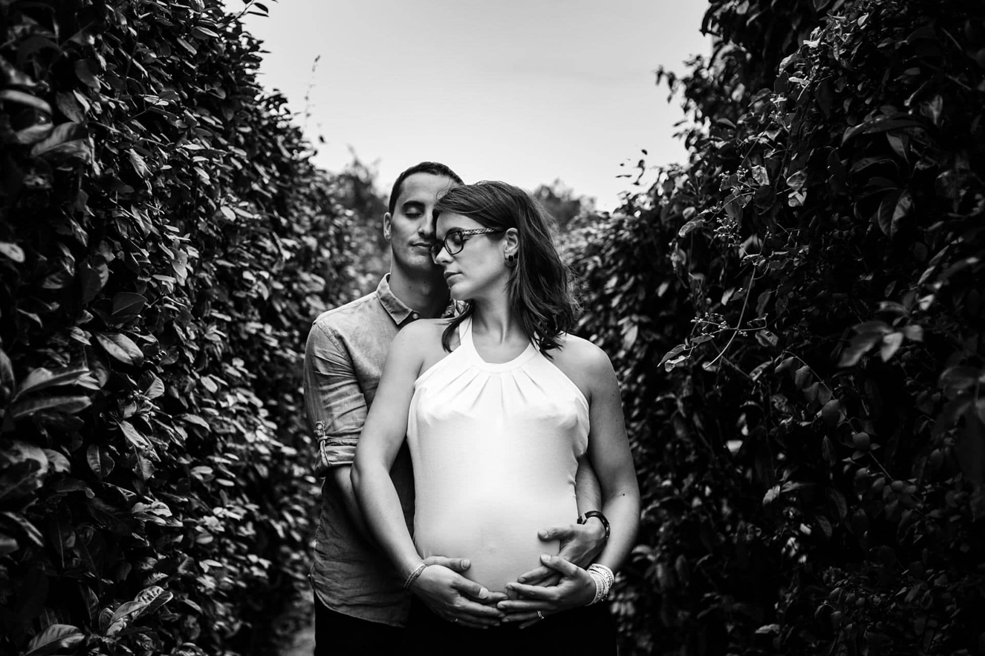 Photographe grossesse femme enceinte à domicile à Colombes