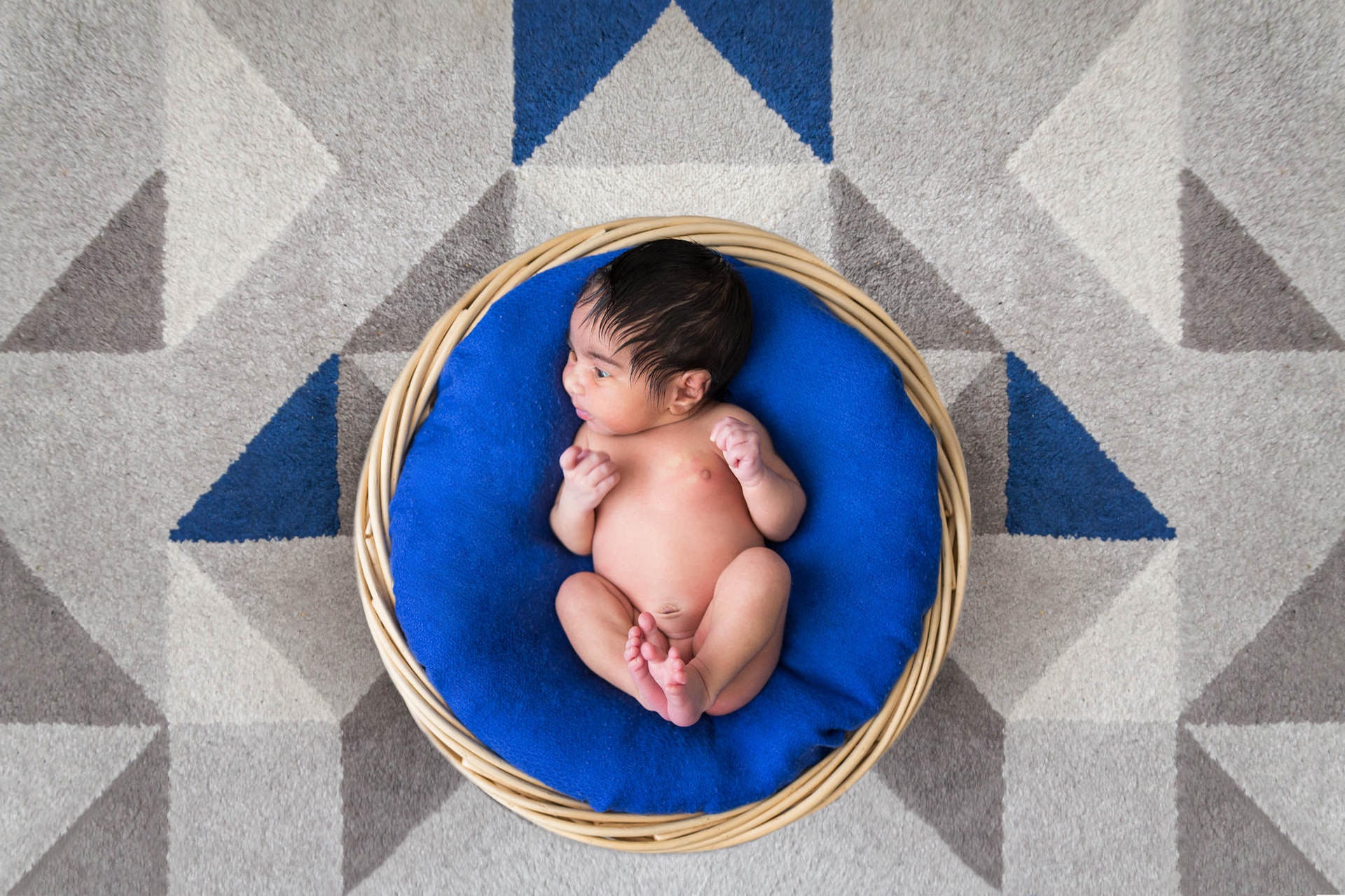 Photographe naissance bébé domicile à Montmorency